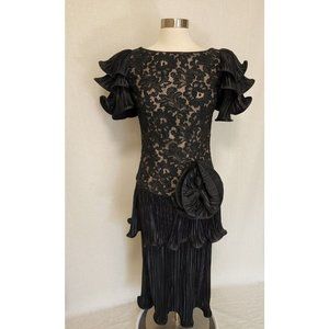 1980s / 90s Vintage Gown Black Accordion Pleats Bow Puff Shoulder Dress Size 10